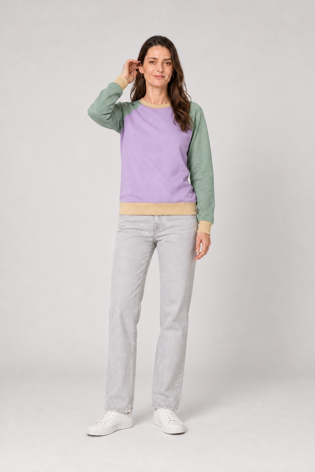 Bluza raglan lawenda i zieleń, przód, studio