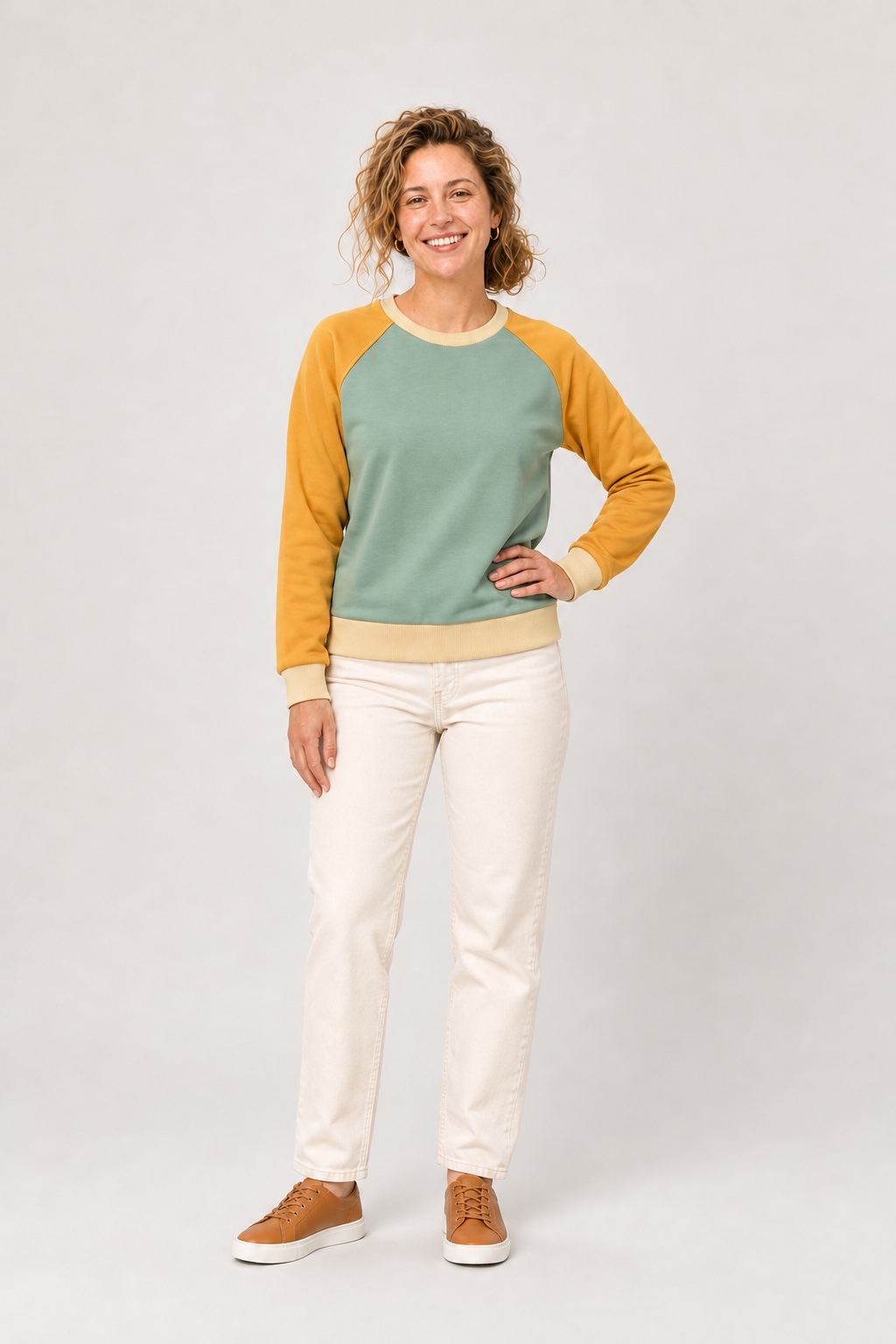Bluza raglan zieleń i żółć, przód, studio